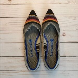 Rothy's Inverse Stripe Points